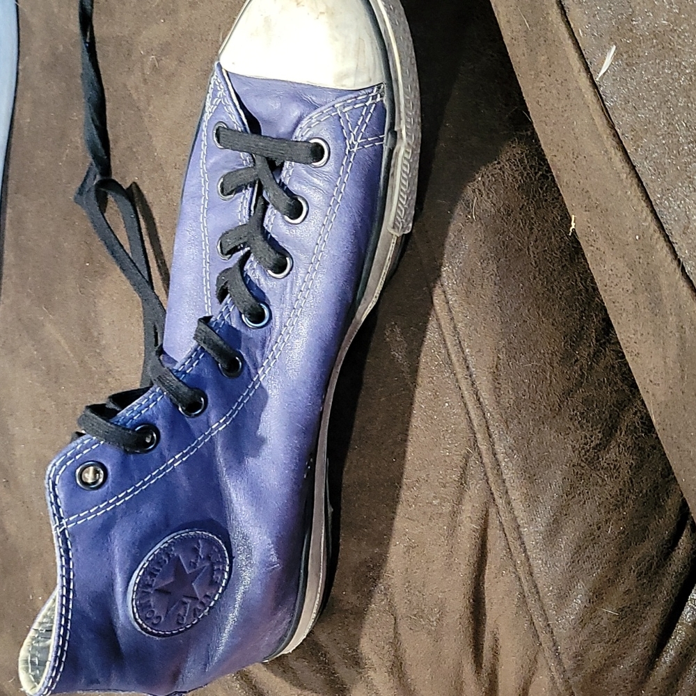 John Varvatos converse leather all star high tops. Navy, 10 1/2, black laces